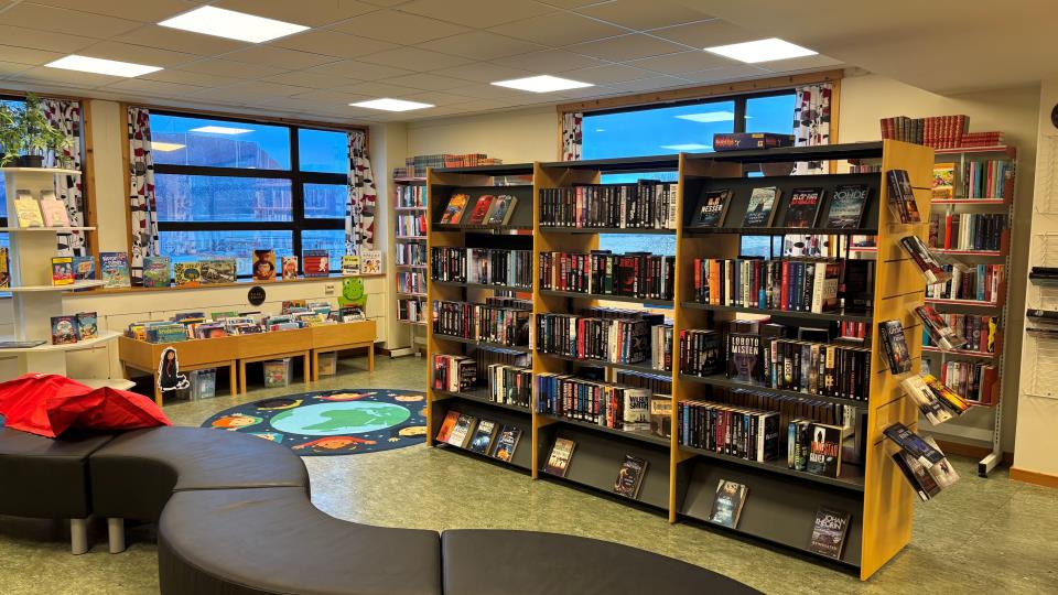 Lenkje til artikkel: Longva bibliotek
